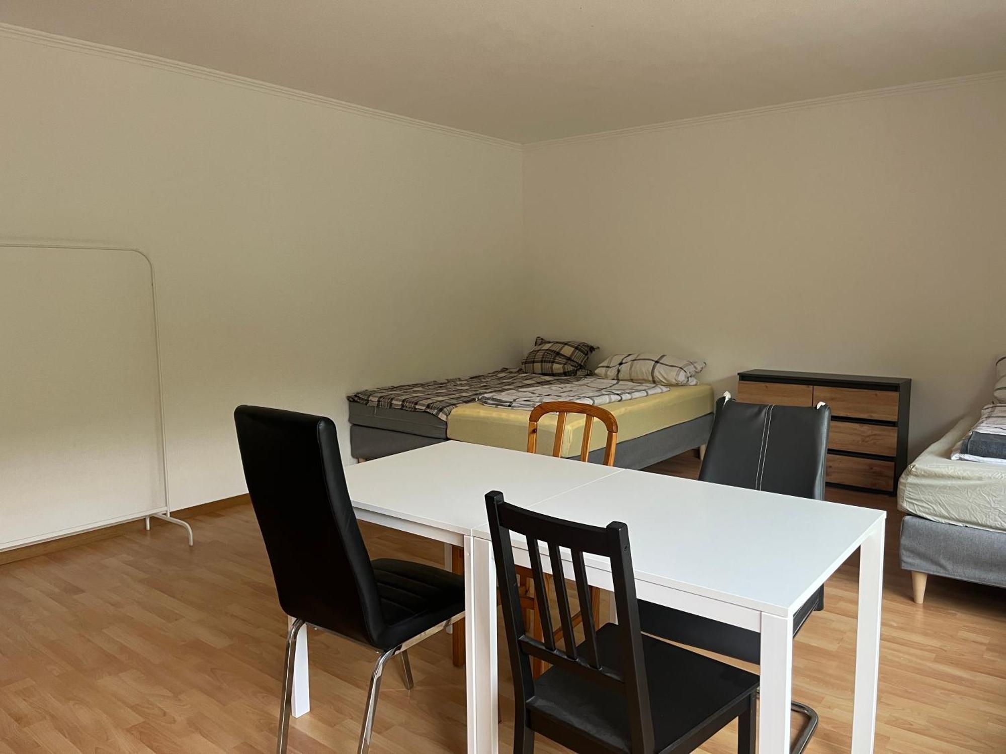 Monteurzimmer In Durlach! By Simplex Villa Karlsruhe Eksteriør billede
